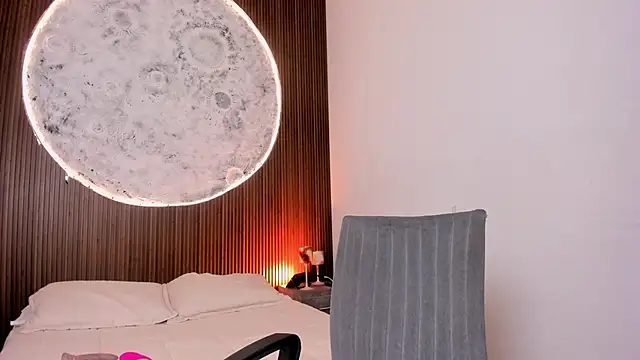 AdharaCruzz  online show from April 23, 2026, 9:28 pm