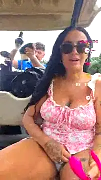 Snapshot of WifeWithPermission chatting on July 27, 2026, 10:55 am WifeWithPermission online show from July 27, 2026, 10:55 am