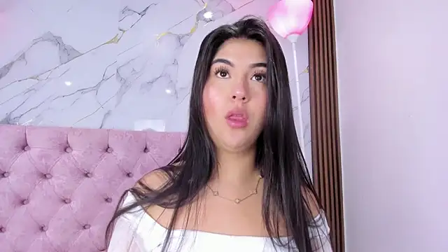 AbrilQuintana  online show from May 27, 2026, 11:40 am