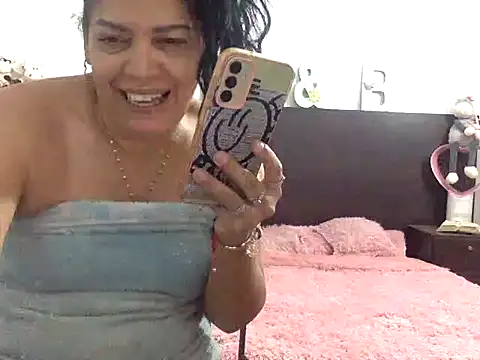 mommy-Milf online show from March 4, 2026, 9:54 pm