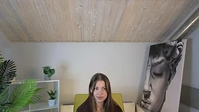 LarhondaCarnahiba online show from March 1, 2026, 12:29 pm