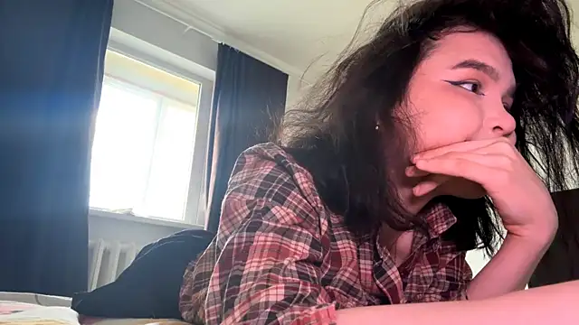 Snapshot of CartiBlue chatting on April 28, 2026, 11:37 am CartiBlue online show from April 28, 2026, 11:37 am