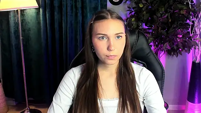 OliviaLang online show from March 20, 2026, 11:15 am