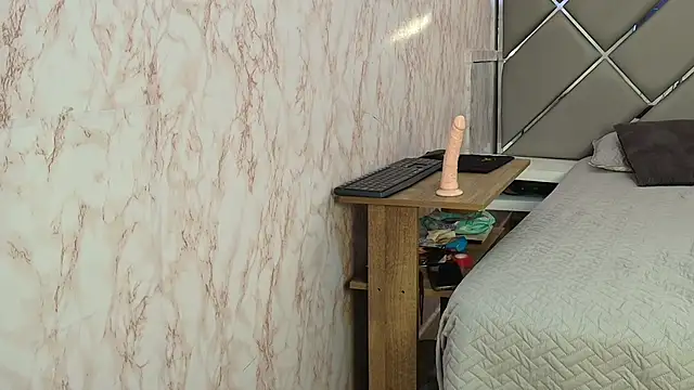 Dolly boobsy online show from April 6, 2026, 1:01 pm