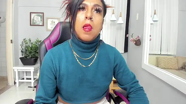 Snapshot of Nahomy_Collins_ chatting on May 12, 2026, 7:55 pm Nahomy Collins online show from May 12, 2026, 7:55 pm