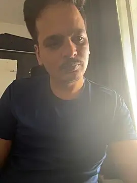 Snapshot of the_guy_u_desire chatting on August 2, 2026, 5:06 am the guy u desire online show from August 2, 2026, 5:06 am