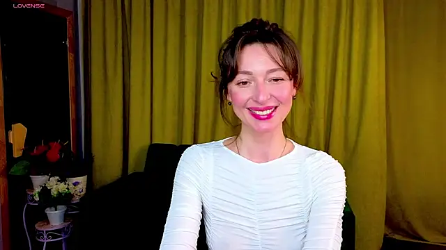 Snapshot of Kate_Millersi chatting on April 17, 2026, 11:35 am Kate Millersi online show from April 17, 2026, 11:35 am