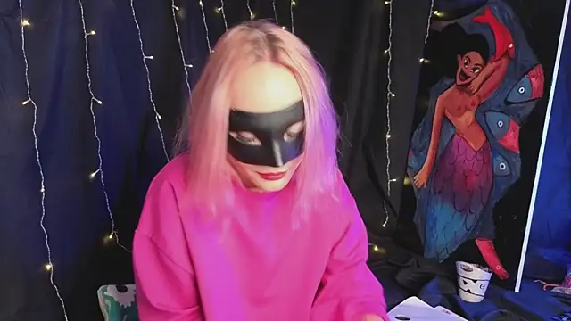 Snapshot of LunVision chatting on March 10, 2026, 3:06 pm LunVision online show from March 10, 2026, 3:06 pm