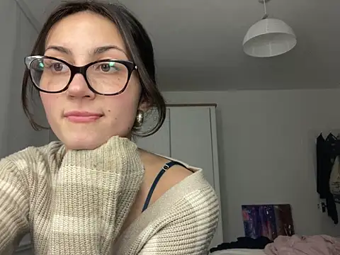 Ellamay06 online show from March 9, 2026, 9:19 pm