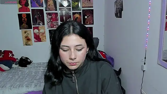 Snapshot of Agarycus_4 chatting on May 4, 2026, 6:26 pm Agarycus 4 online show from May 4, 2026, 6:26 pm