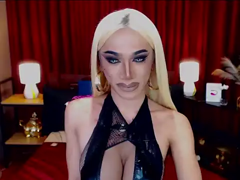 KieraLee online show from March 19, 2026, 4:05 am