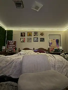 PoundedCajunGuy93 online show from June 24, 2026, 5:17 am