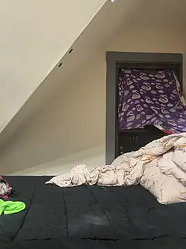 SinSinnai online show from March 12, 2026, 2:50 am