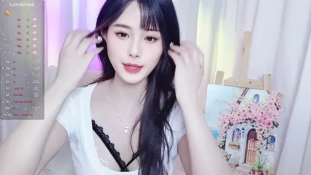 Mia 168 online show from May 18, 2026, 9:31 pm