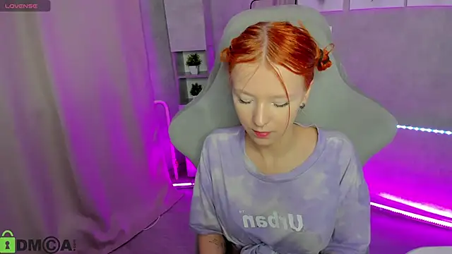 Snapshot of Emma_Dusk chatting on April 21, 2026, 3:02 am Emma Dusk online show from April 21, 2026, 3:02 am
