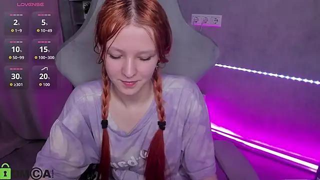 Snapshot of Emma_Dusk chatting on May 15, 2026, 11:45 pm Emma Dusk online show from May 15, 2026, 11:45 pm
