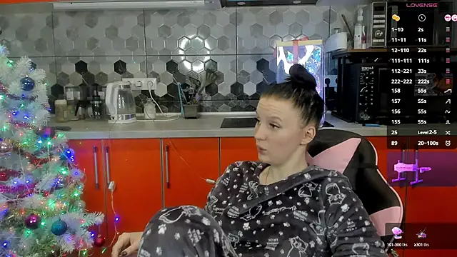 Mary Blu online show from December 21, 2024, 2:41 am