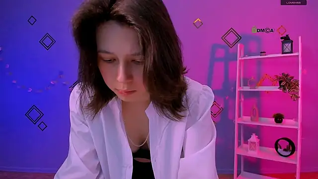 aria wild  online show from April 23, 2026, 7:05 pm