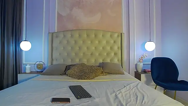 LiaTrainor online show from March 6, 2026, 12:45 pm