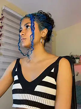 Snapshot of Franchezcaa_ chatting on July 1, 2026, 1:24 pm Franchezcaa online show from July 1, 2026, 1:24 pm