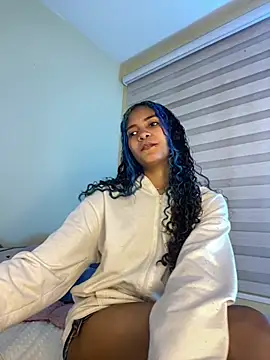 Snapshot of Franchezcaa_ chatting on July 24, 2026, 5:44 pm Franchezcaa online show from July 24, 2026, 5:44 pm