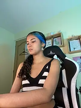 Snapshot of Franchezcaa_ chatting on July 29, 2026, 5:33 pm Franchezcaa online show from July 29, 2026, 5:33 pm