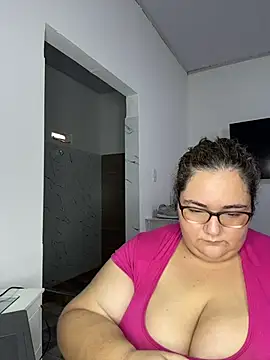 Snapshot of marianacooper12 chatting on March 3, 2026, 8:37 pm marianacooper12 online show from March 3, 2026, 8:37 pm