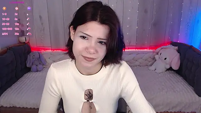 Snapshot of llittle-peachh chatting on May 17, 2026, 6:44 am llittle-peachh online show from May 17, 2026, 6:44 am