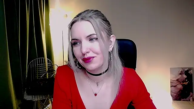 AliceSmite online show from April 7, 2026, 10:37 am