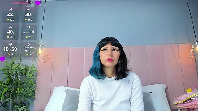 KleoLennox online show from March 25, 2026, 2:01 pm