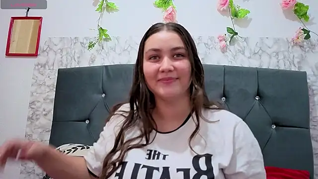 Mikaellaginx online show from March 2, 2026, 6:48 pm