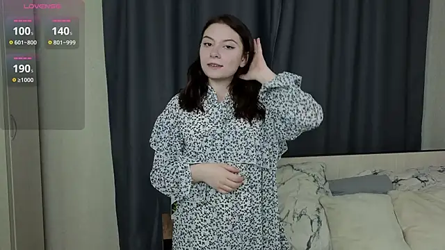 BreannaBuczak online show from April 18, 2026, 1:42 am