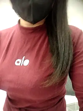 MiuNaaaa online show from March 19, 2026, 6:34 pm