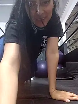 jaade doll online show from March 12, 2026, 1:01 am