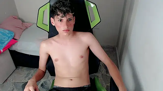 Snapshot of Pablito_junior chatting on May 29, 2026, 12:41 am Pablito junior online show from May 29, 2026, 12:41 am