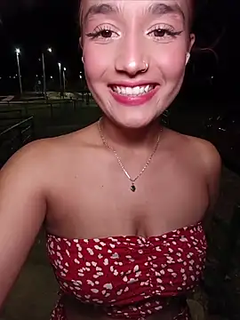 Snapshot of isabella_ferrer99 chatting on June 3, 2026, 5:32 am isabella ferrer99 online show from June 3, 2026, 5:32 am