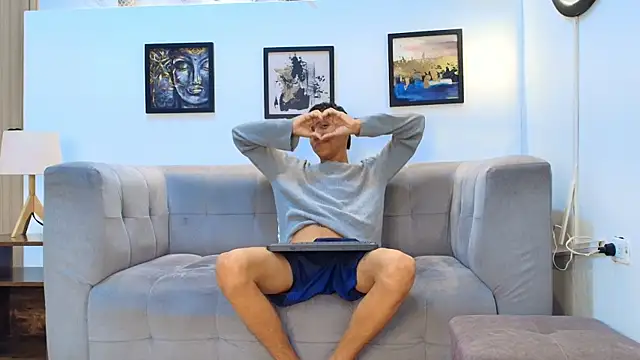 SKINNY BOYXXX online show from April 9, 2026, 7:25 am