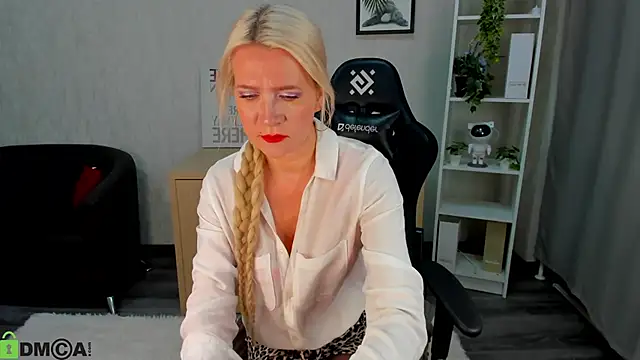 Ledi Luna online show from April 9, 2026, 9:15 am