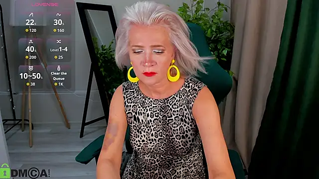 Ledi Luna online show from June 10, 2026, 9:08 am