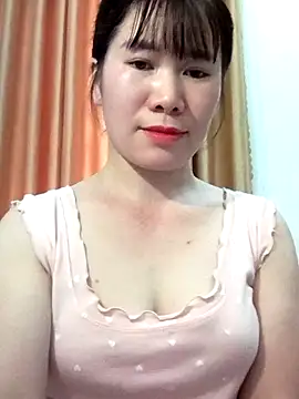 Snapshot of Bondgirl_9 chatting on May 16, 2026, 6:32 am Bondgirl 9 online show from May 16, 2026, 6:32 am