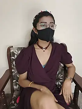 Snapshot of Rubina_69 chatting on June 17, 2026, 8:32 pm Rubina 69 online show from June 17, 2026, 8:32 pm