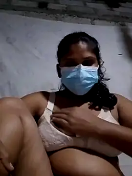 nilkirilli online show from April 28, 2026, 10:15 pm