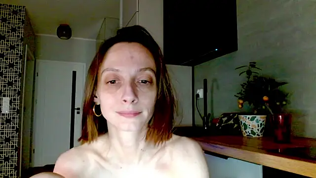 Snapshot of misssweet chatting on June 18, 2026, 9:52 pm misssweet online show from June 18, 2026, 9:52 pm