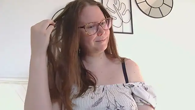 Snapshot of CelineThompson chatting on March 14, 2026, 2:44 pm CelineThompson online show from March 14, 2026, 2:44 pm