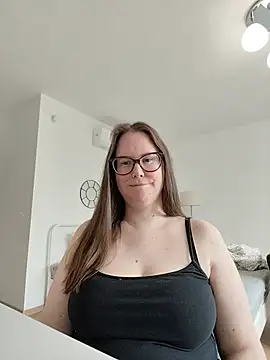 Snapshot of CelineThompson chatting on May 16, 2026, 2:16 pm CelineThompson online show from May 16, 2026, 2:16 pm