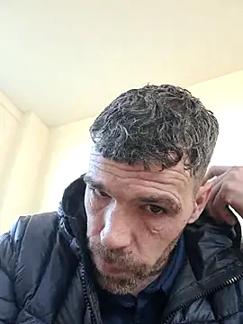 hulllad40 online show from March 3, 2026, 3:18 pm