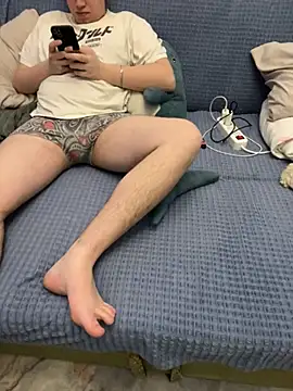 Snapshot of Edgar_kisss chatting on March 13, 2026, 4:13 pm Edgar kisss online show from March 13, 2026, 4:13 pm