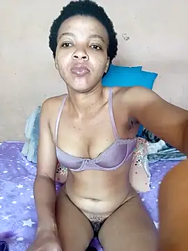 Snapshot of LOLOAVEE chatting on May 7, 2026, 9:03 am LOLOAVEE online show from May 7, 2026, 9:03 am