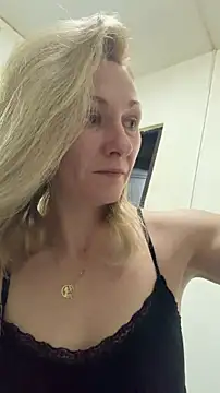 Secret Ladyx online show from April 29, 2026, 1:21 am