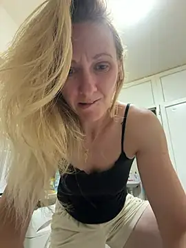 Secret Ladyx online show from June 17, 2026, 7:37 pm